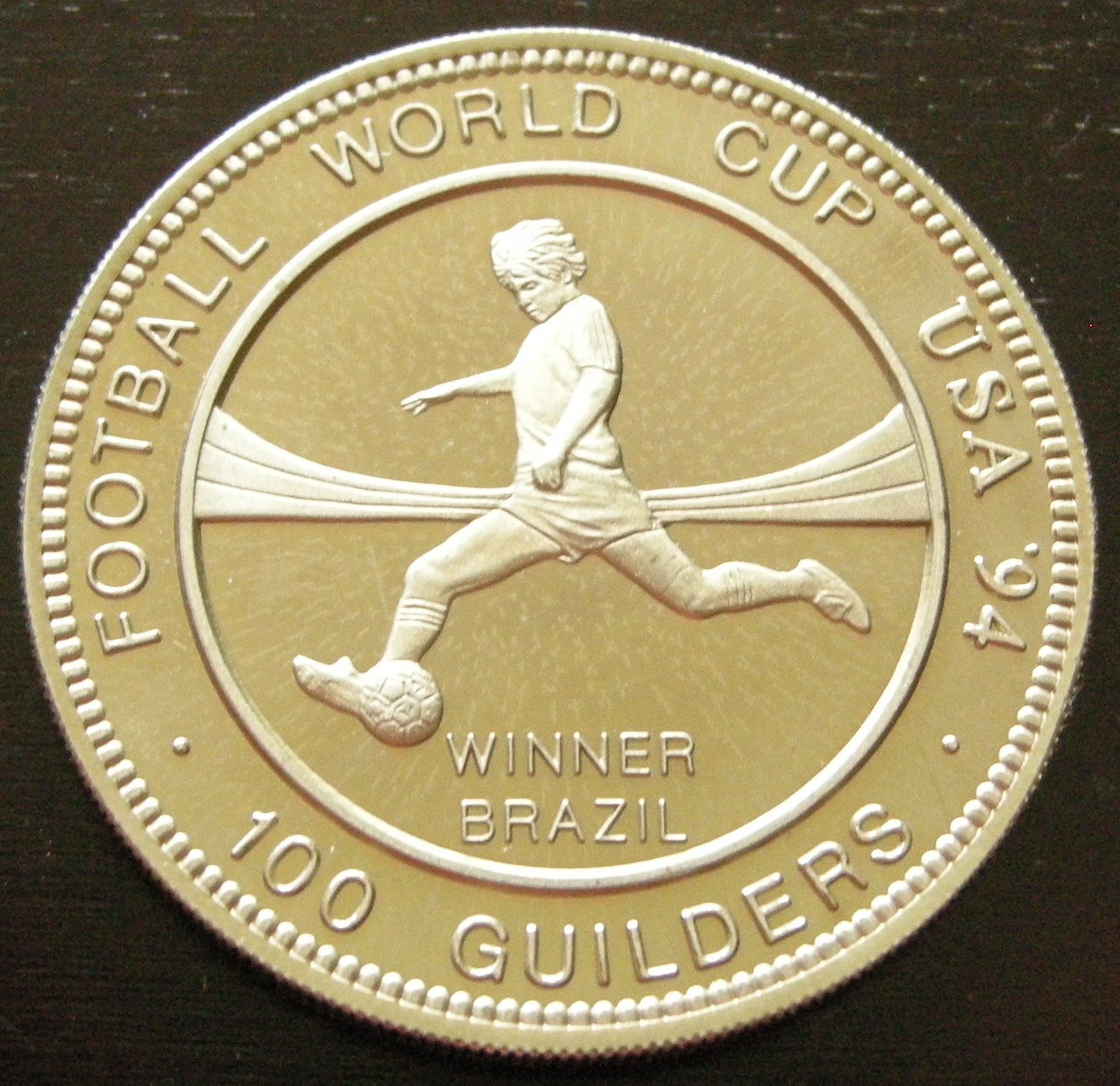 (afbeelding voor) 100 Gulden 1994 WK voetbal ( Winner Brasil ) Koper nikkel